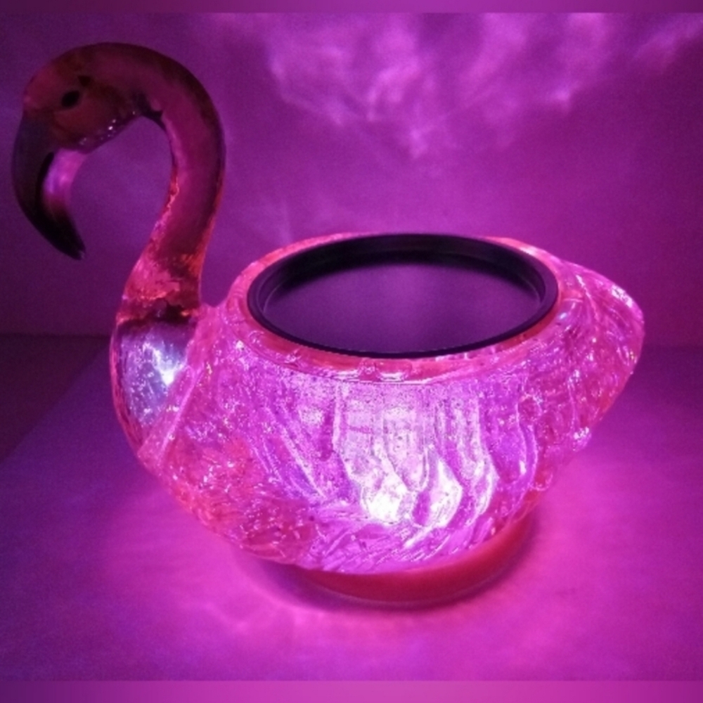 FLAMINGO WATER GLOBE 3-WICK PEDESTAL CANDLE HOLDER by Bath and Body Works - Picture 4 of 7